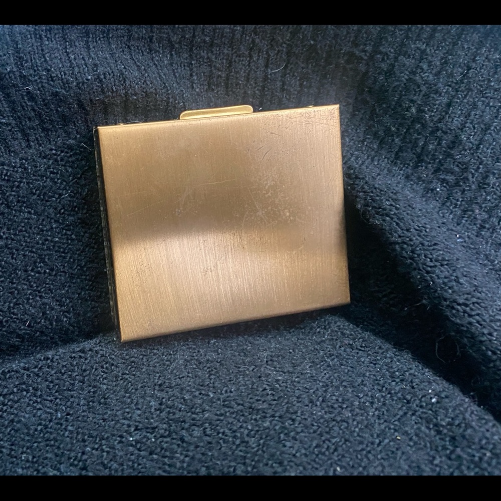 Vintage S J Company Fifth Avenue Powder Compact